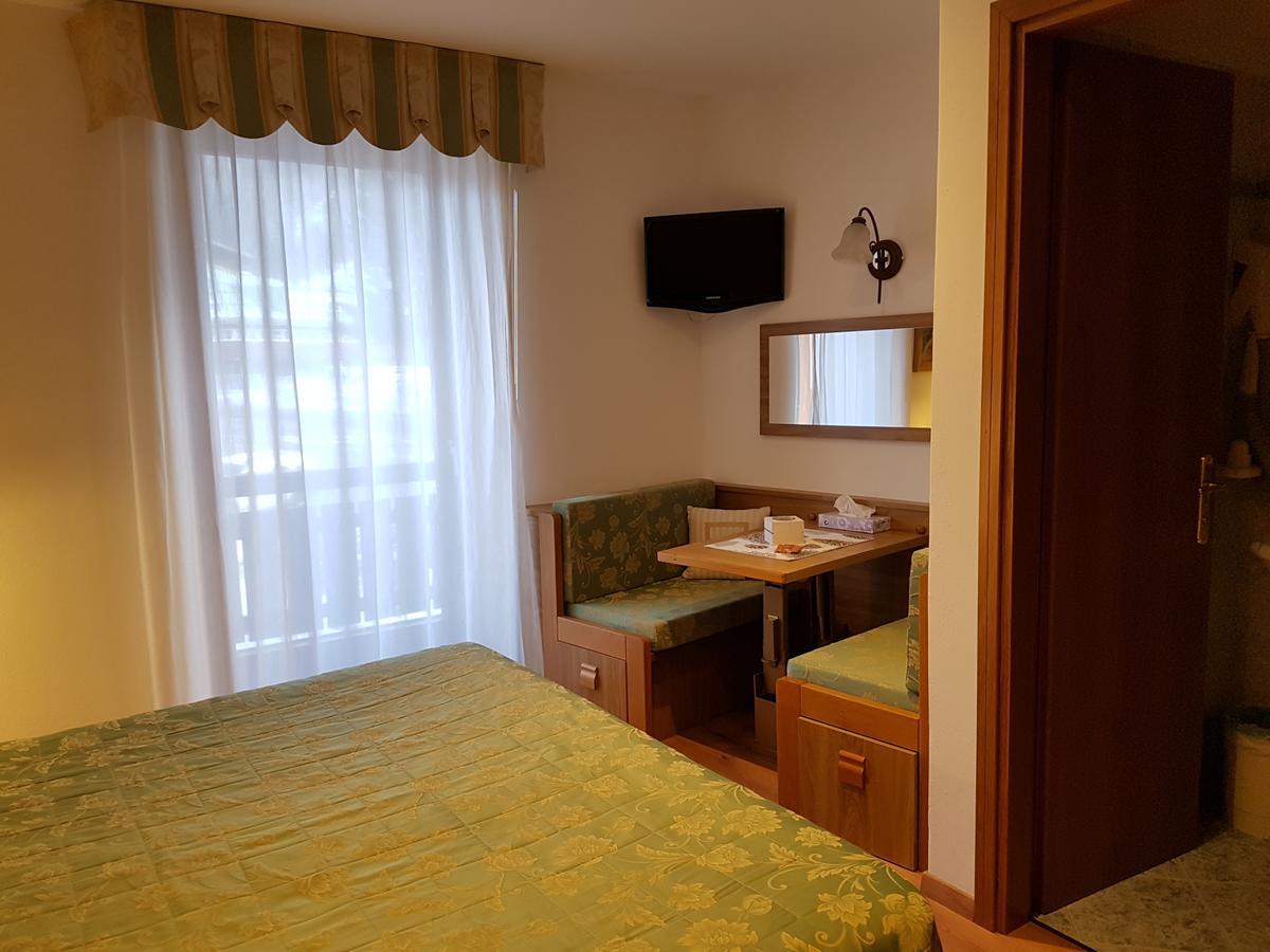 Hotel Ciampian Моена Екстериор снимка