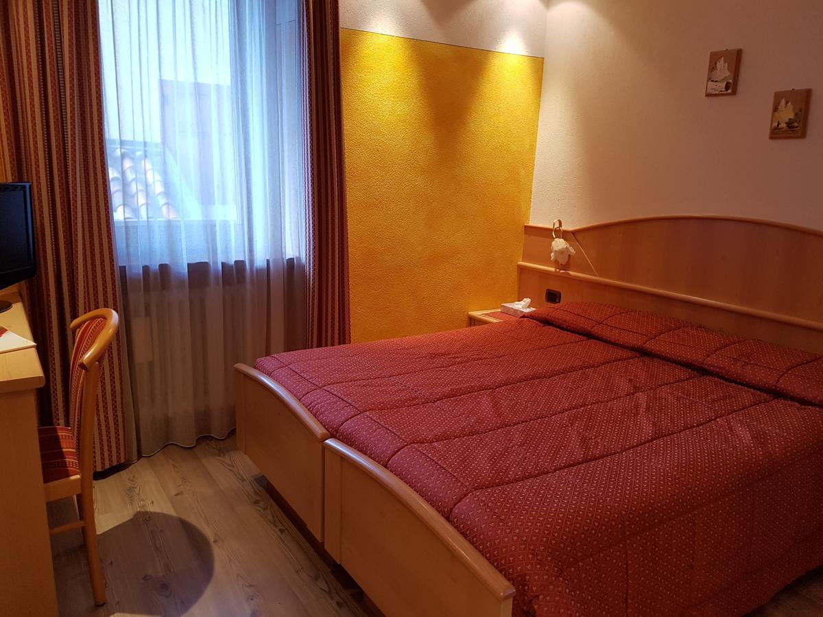 Hotel Ciampian Моена Екстериор снимка